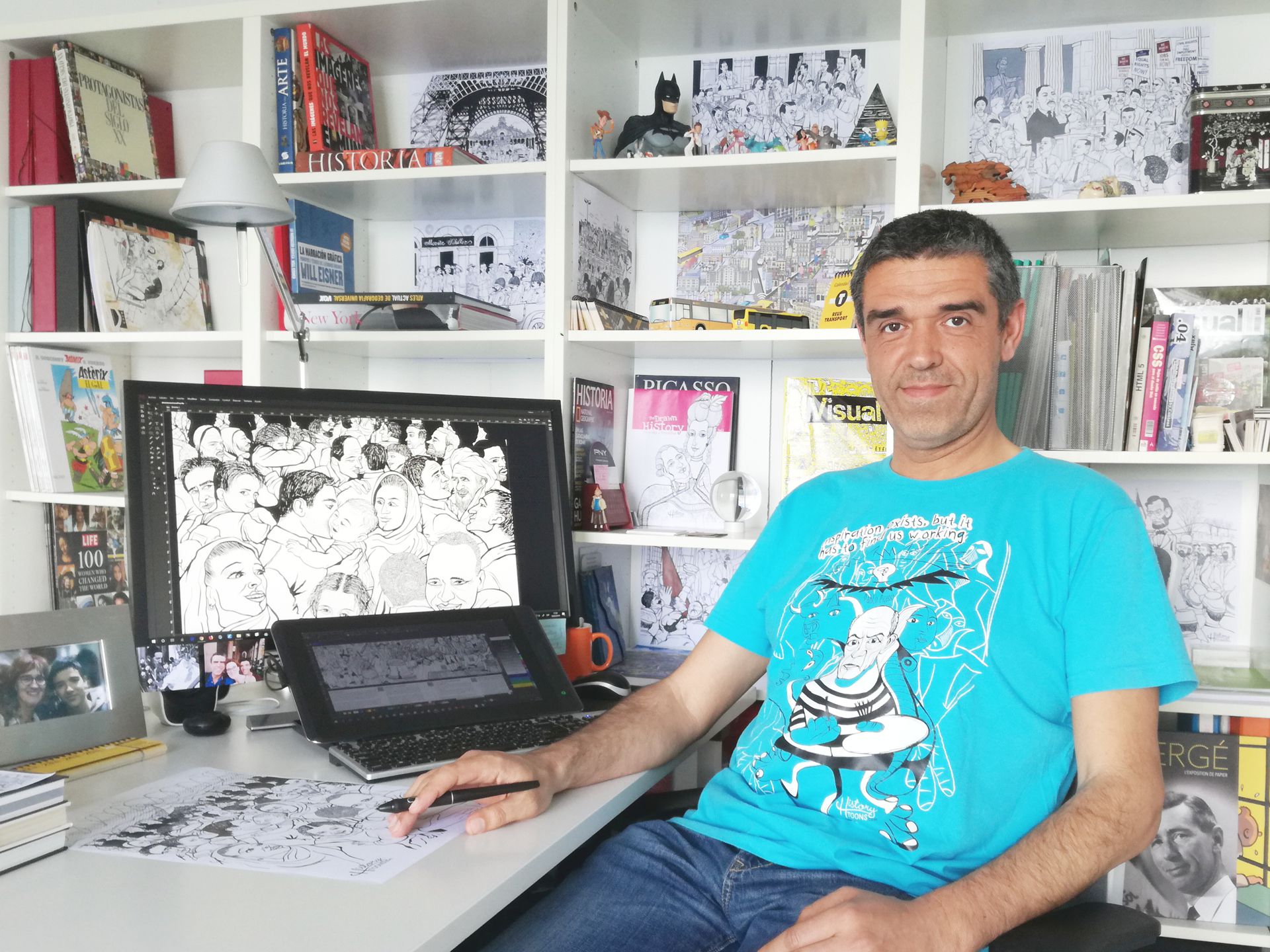 Kico F. Uribe es artista, historiador gráfico, dibujante de History Toons y diseñador creativo de Evolutt Studio